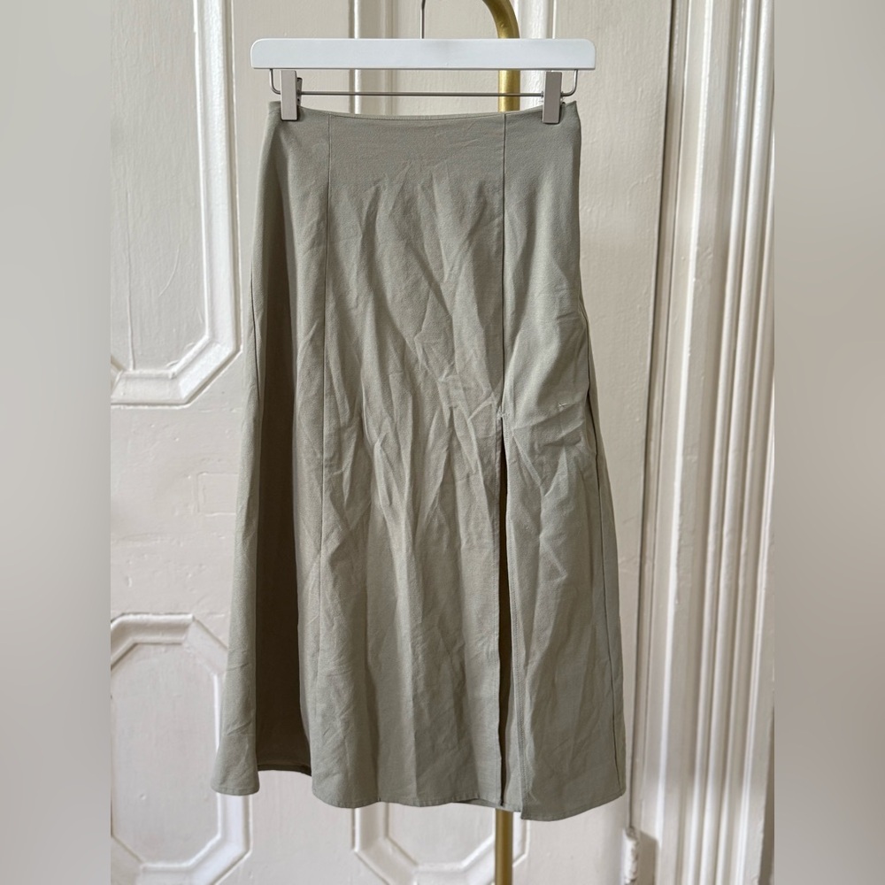 Abercrombie & Fitch sage green knee length Skirt